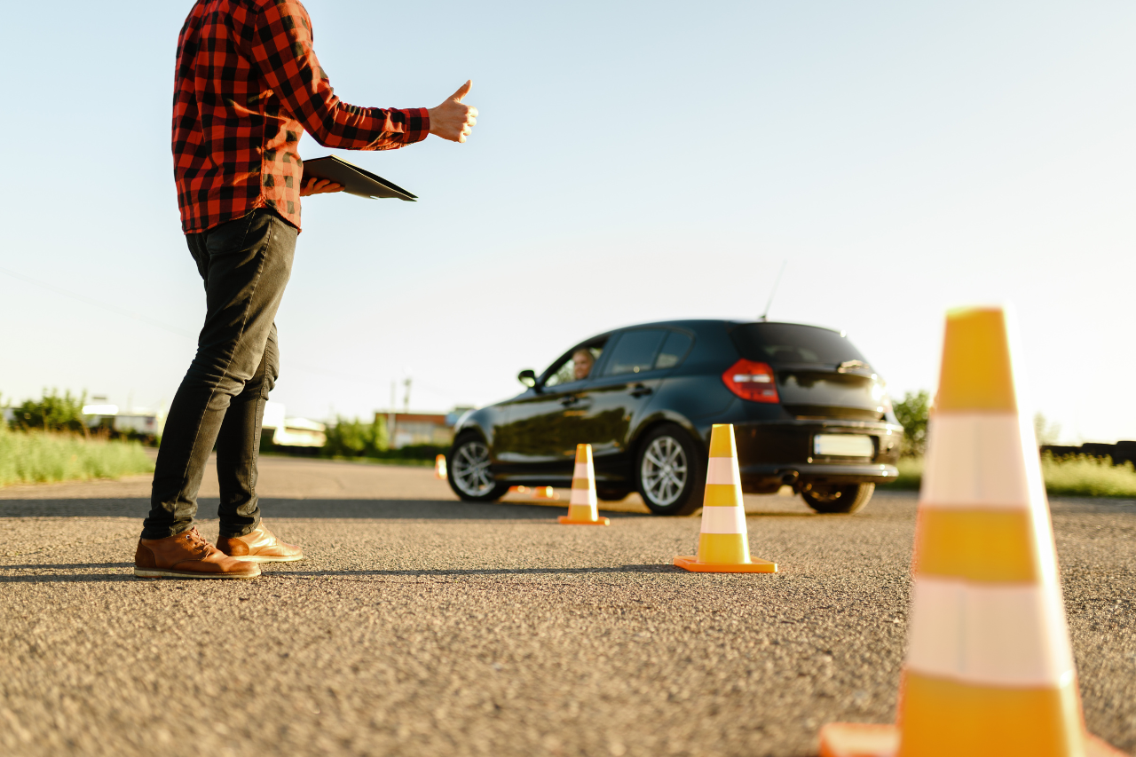 Jak zdać prawo jazdy? – 7 praktycznych porad jak zdać egzamin na prawo jazdy